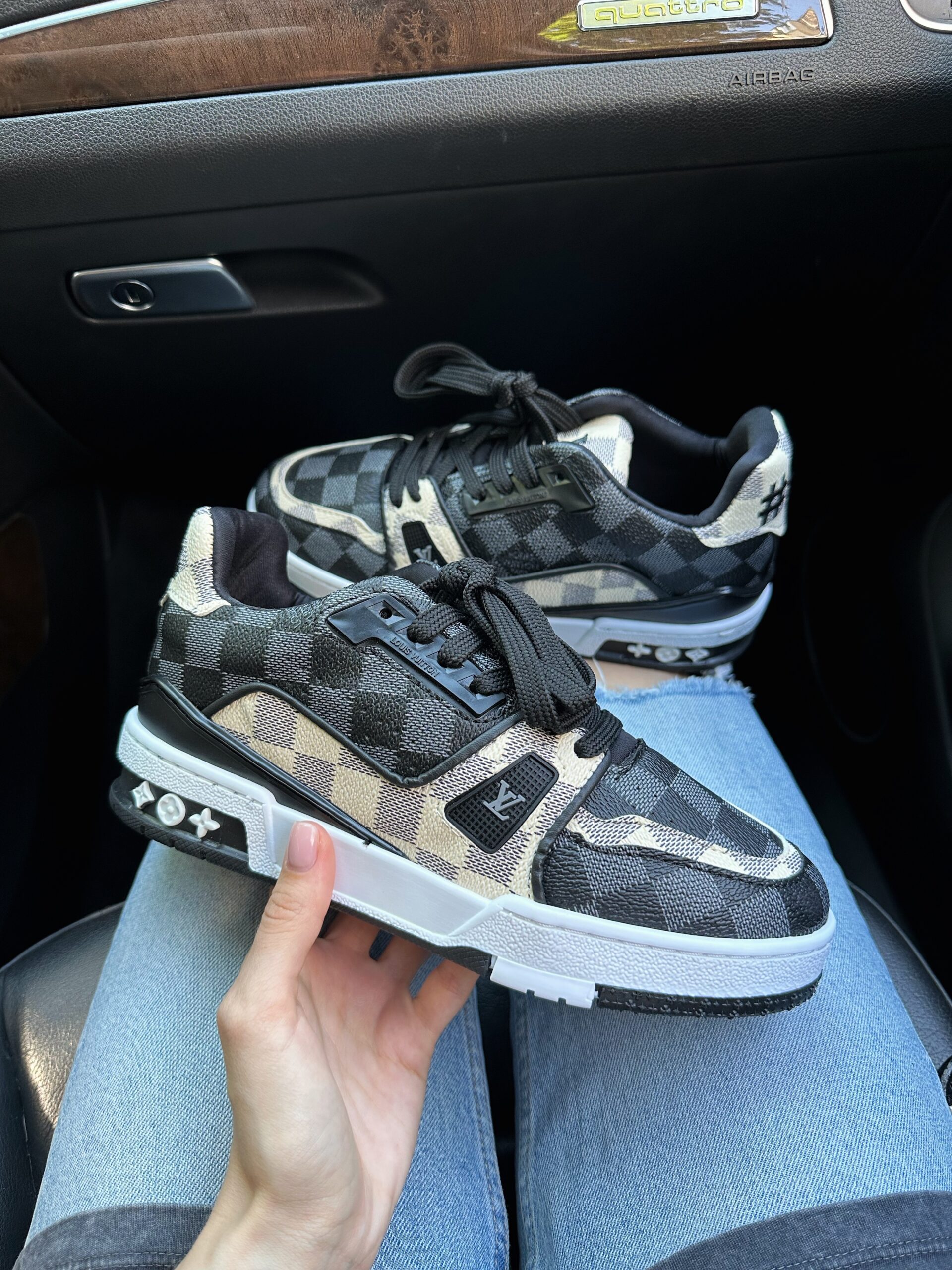 0306927f-dc99-496a-aea2-669fc174e592 Кеди LV Trainer шкіряні для стильного повсякденного носіння - Bild 1