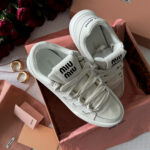 Mix Miu White tossud on stiilsed ja mugavad igapäevaseks kandmiseks