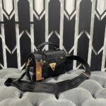 Louis Vuitton bag er en elegant dameveske laget av øko-lær