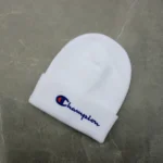 Champion White müts - akrüül universaalne tikandiga