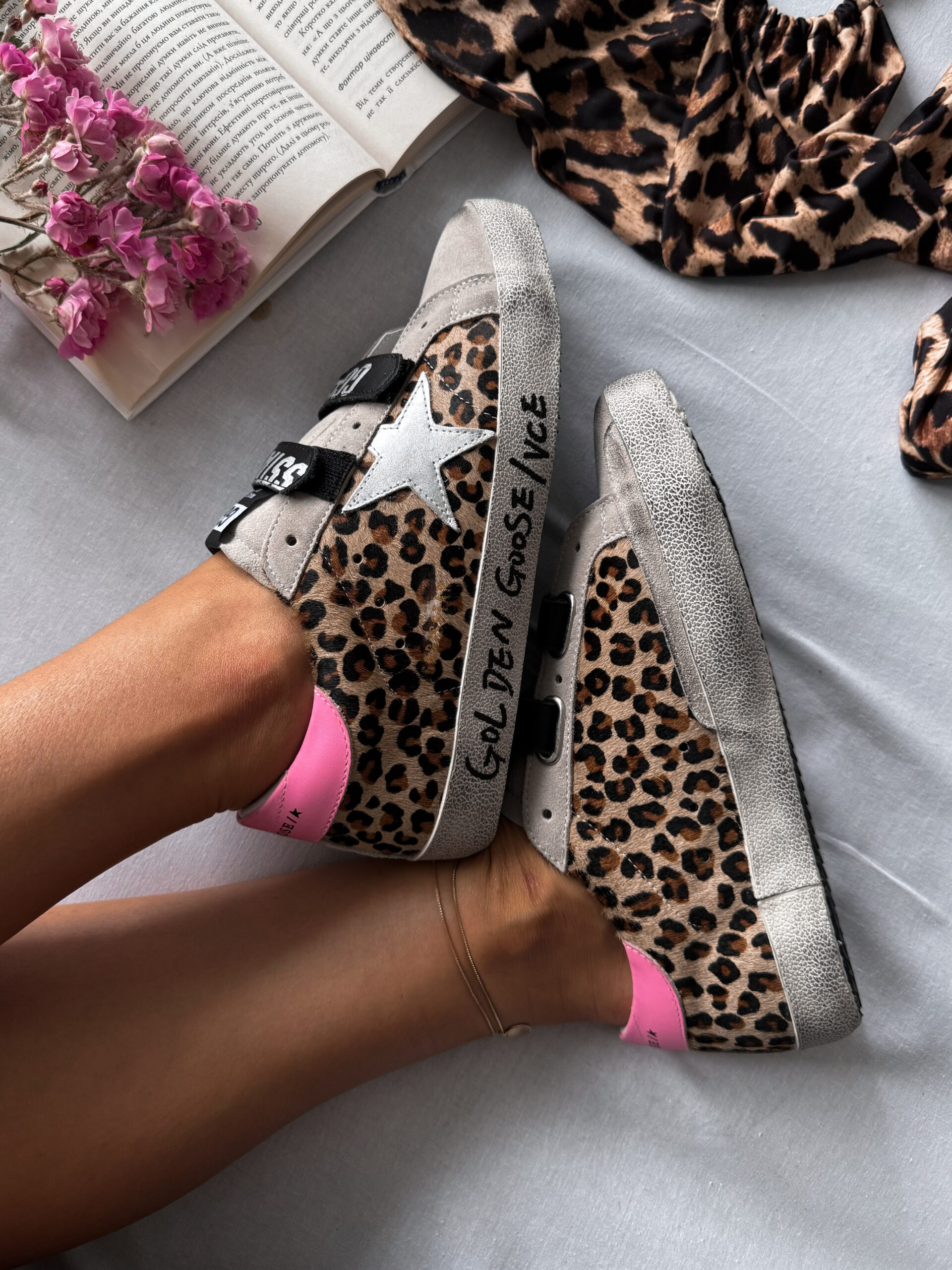 145c8b82-aae4-41d5-973b-57c31765062d Golden Goose Skitne Rosa Leopard sneakers er stilige og lyse - Bilde 1