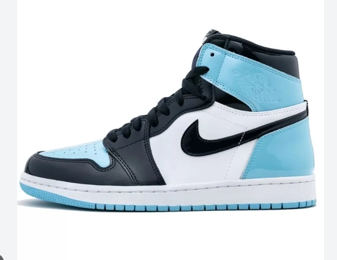 14958f7d-1cfa-4daa-9631-8ac80fbd9828 Nike Air Jordan 1 Retro High UNC Patent Blue-pelle verniciata - immagine 1