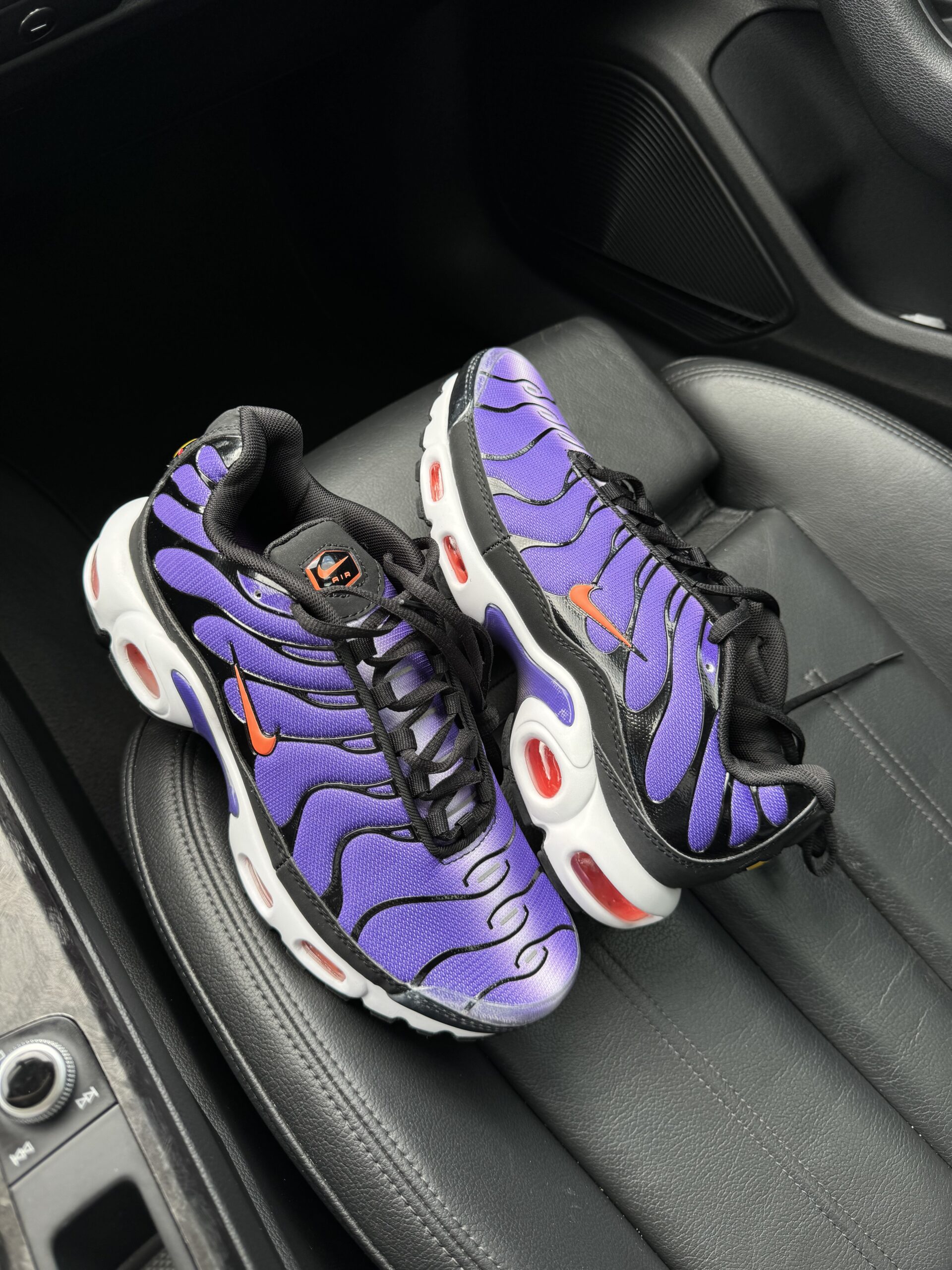 1d9d868c-b08b-455c-a648-9242945a2f51 Кросівки Air Max TN Volt Purple текстильні для спорту та міста - obrazek 1