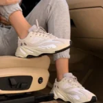 Кросівки Yeezy 500 Blush — текстиль і замша, стильна преміум-модель