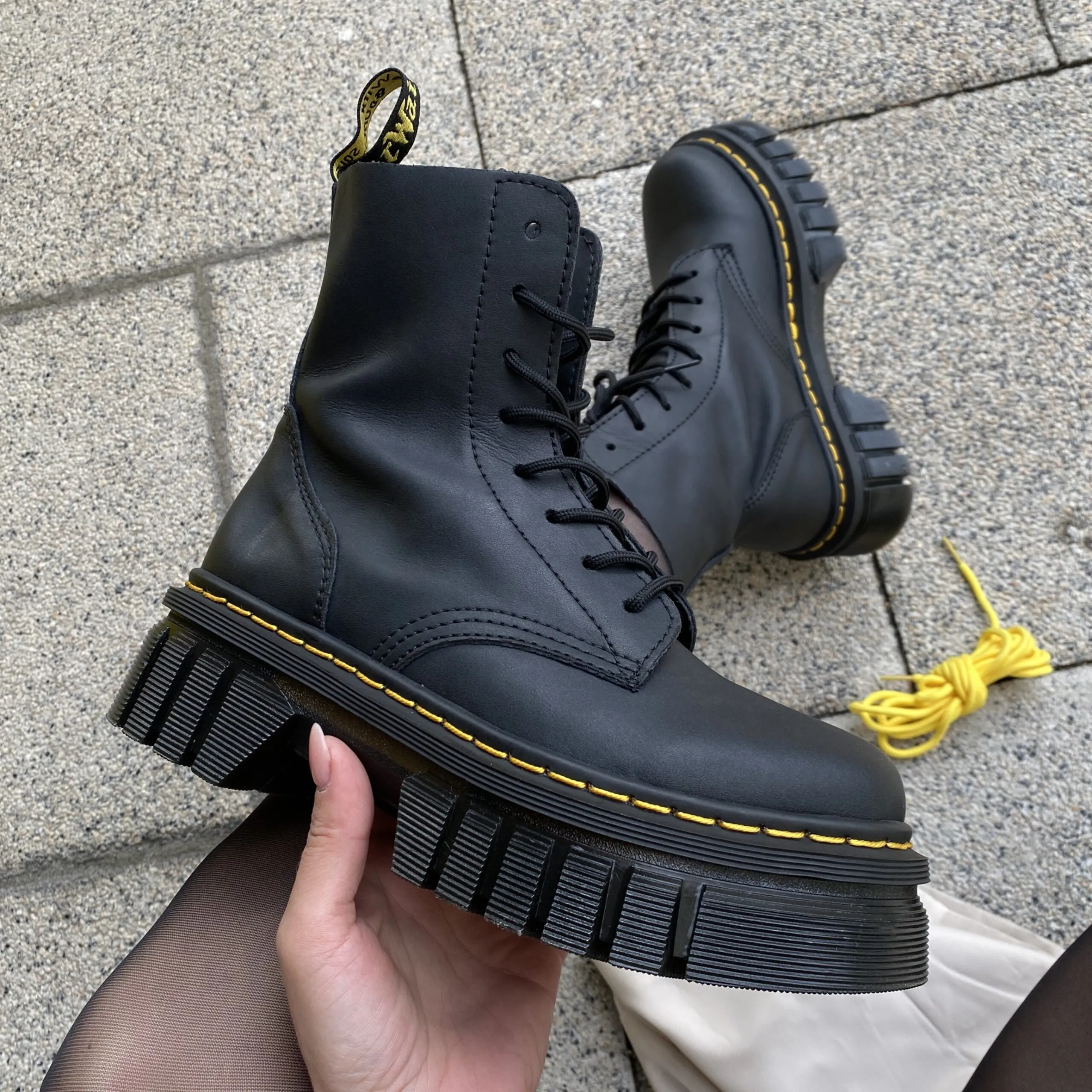 22062d3b-cbc3-4ff7-bf5e-bee1ad0014ef Чоботи Dr. Martens Jadon Audrick Black — шкіряні термо-чоботи - Зображення 1