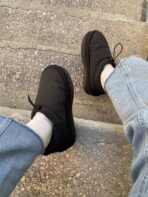 Ugg Maxi Clog Black — комфортні текстильні клогі з вовною - obrazek 2