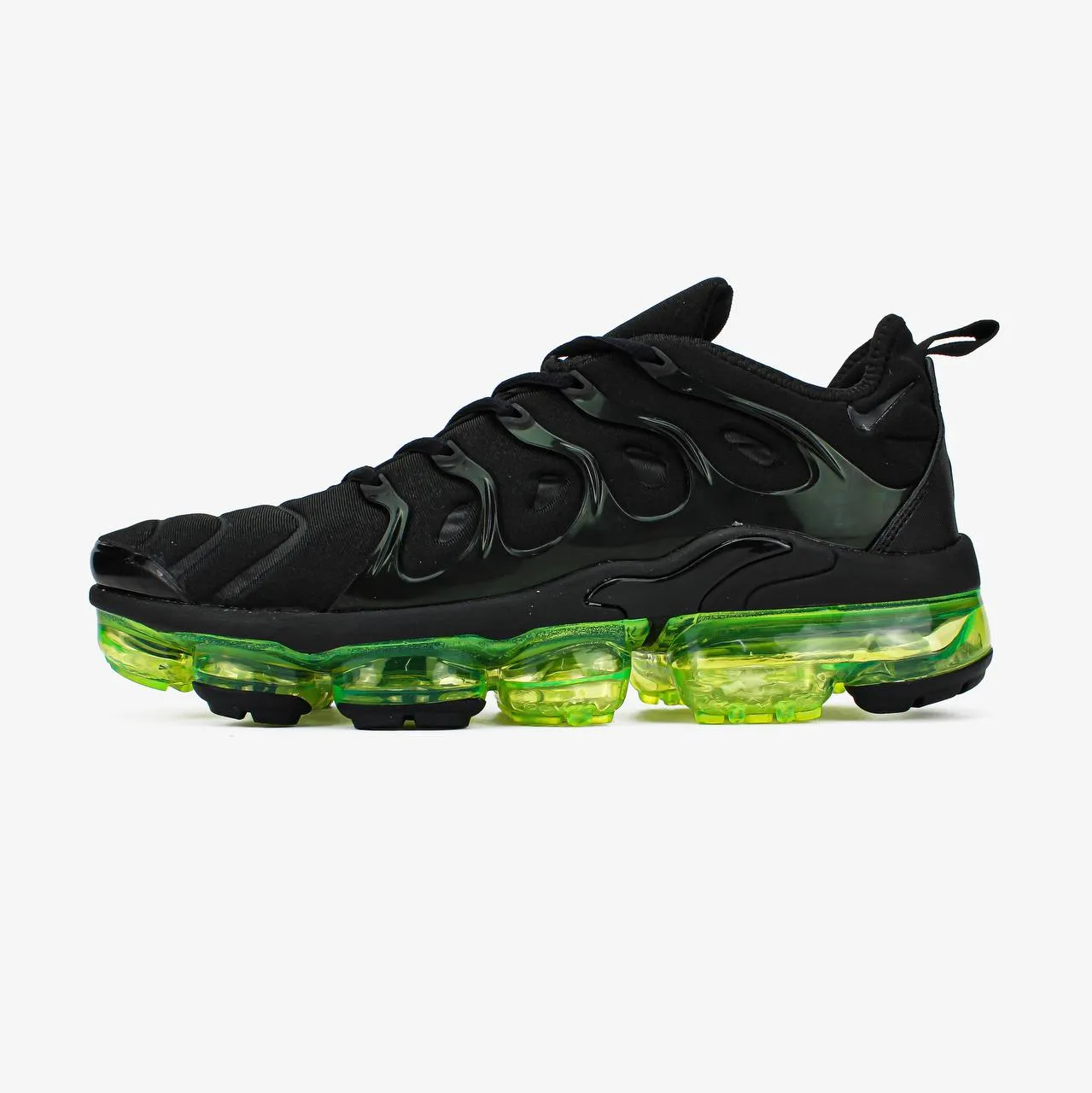 3106181a-ceac-4bd5-9411-79accd7fa487 Кросівки Nike Air VaporMax Plus Black Volt текстильні — легкі та стильні - Зображення 1