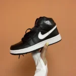 Baskets AIR JORDAN RETRO 1 noir / blanc-baskets en cuir pour hommes