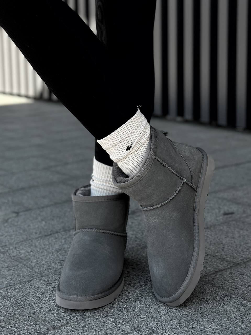 3a6d5800-69b0-4fed-88e4-710621602ba8 Ugg Mini Grey Lux — стильні жіночі уггі у сірому кольорі — изображение 1