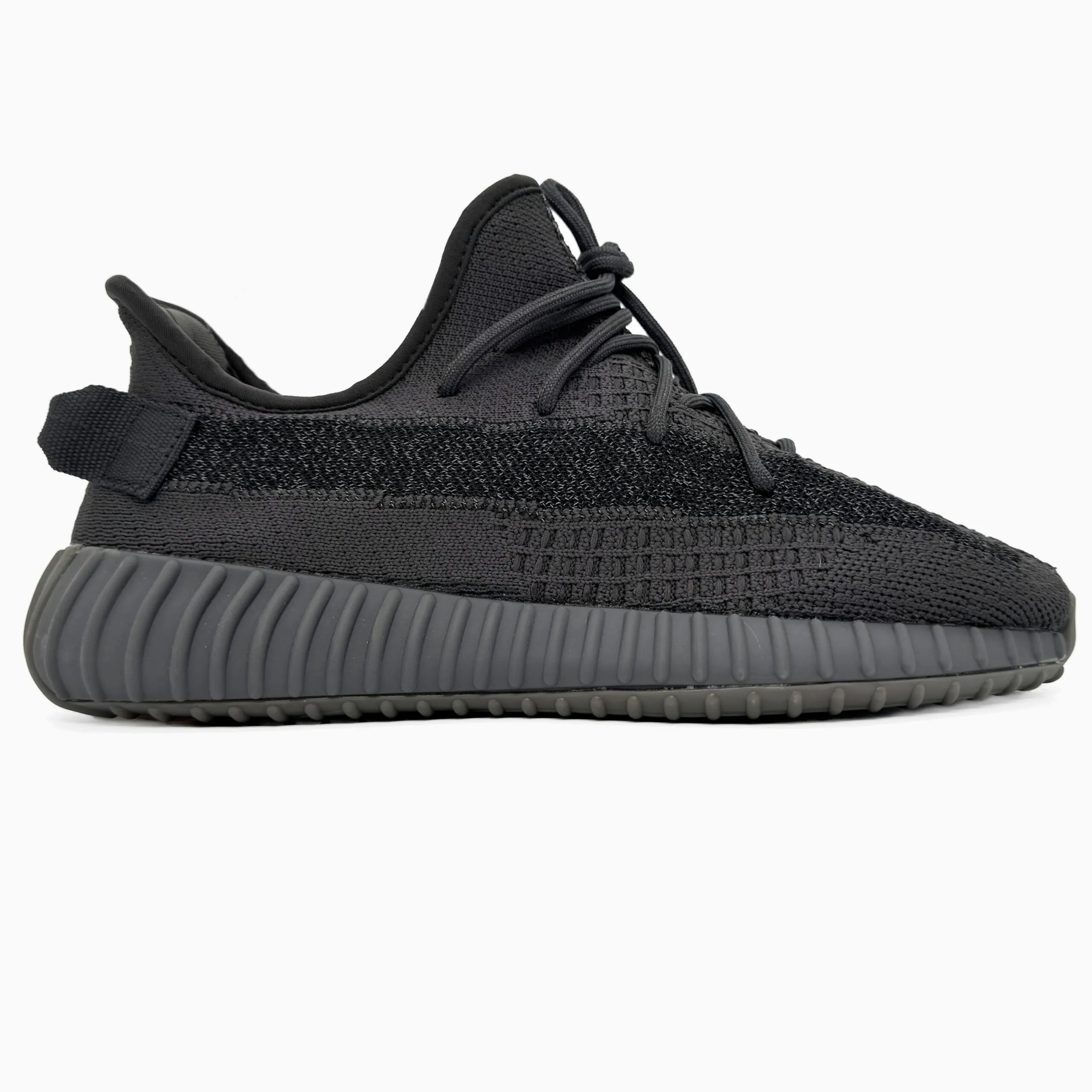 Кросівки Adidas Yeezy V2 Black — чоловічі текстильні стильні кеди — изображение 1