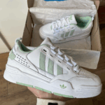 Кеди Adidas Originals White Mint — шкіряні білі кеди з м’ятними акцентами