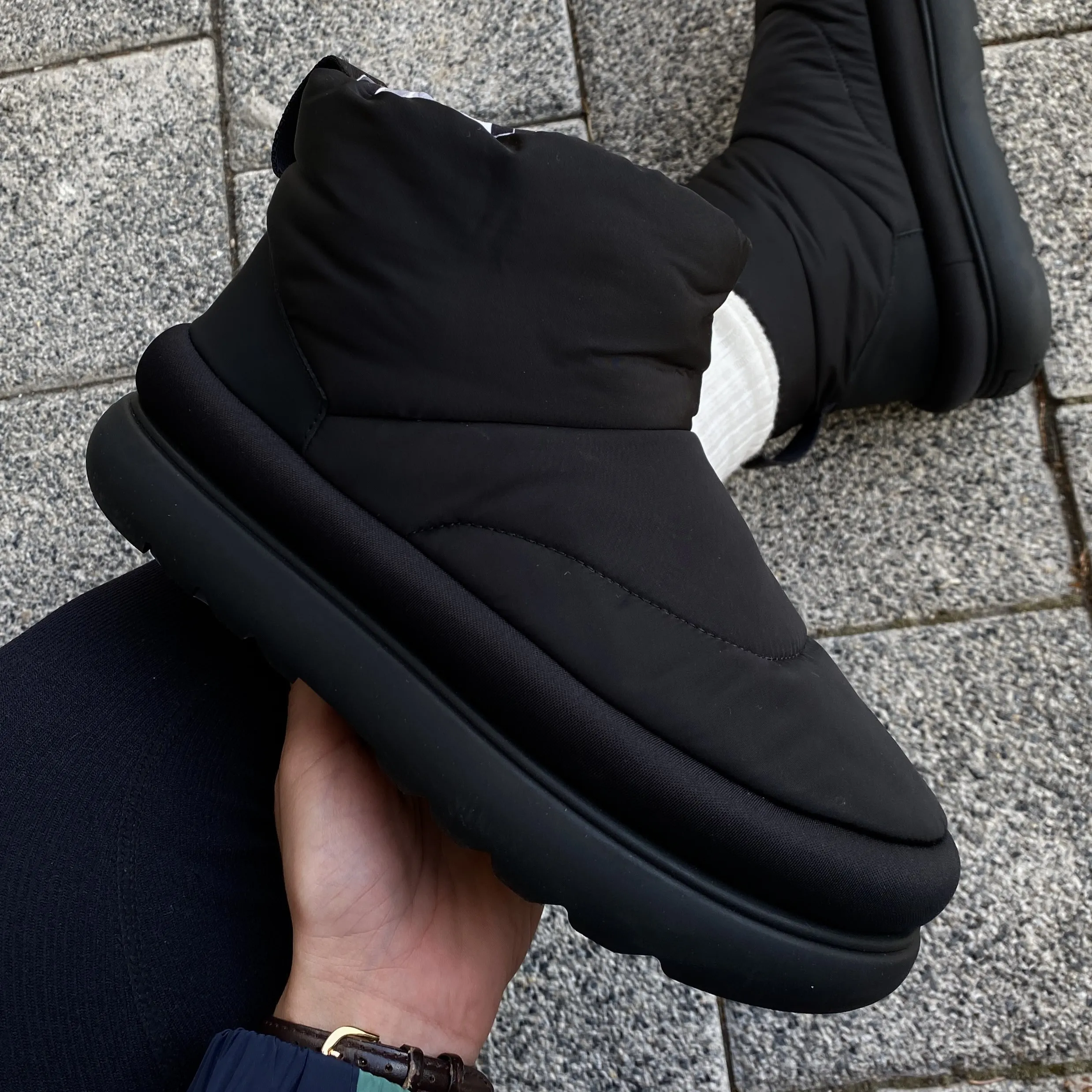 Ugg Maxi Clog Hight Black-naiste isoleeritud tekstiilklotid - Image 1
