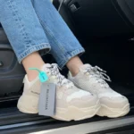 Кросівки Balenciaga Triple S Beige — стильні шкіряні кросівки преміум