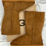 Чоботи UGG Classic Tall II Boot Brown з замші – розпродаж
