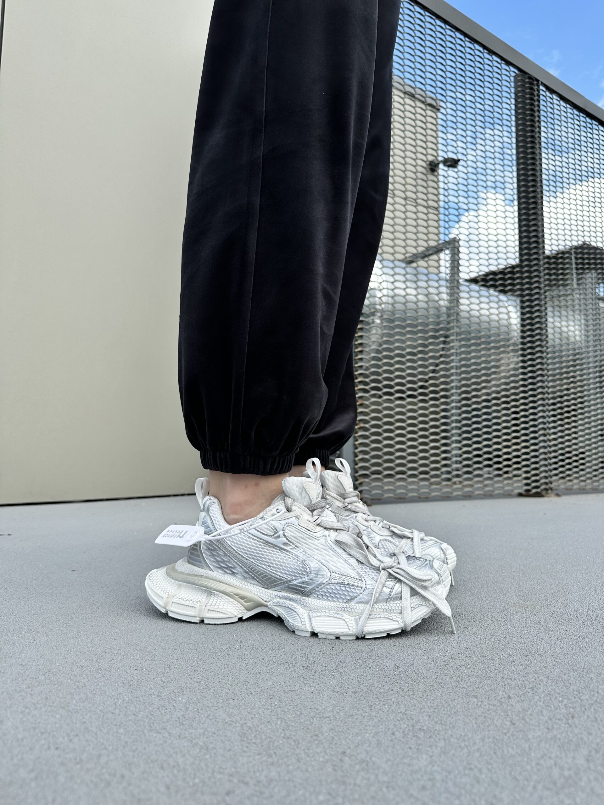 57321e5d-32f8-49ea-a6fa-19265bd77225 Кросівки 3 XL шкіряні чоловічі — стильні та зручні - Зображення 1