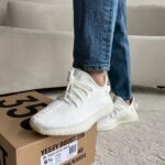 Кросівки Yeezy 350 White Premium текстильні білі