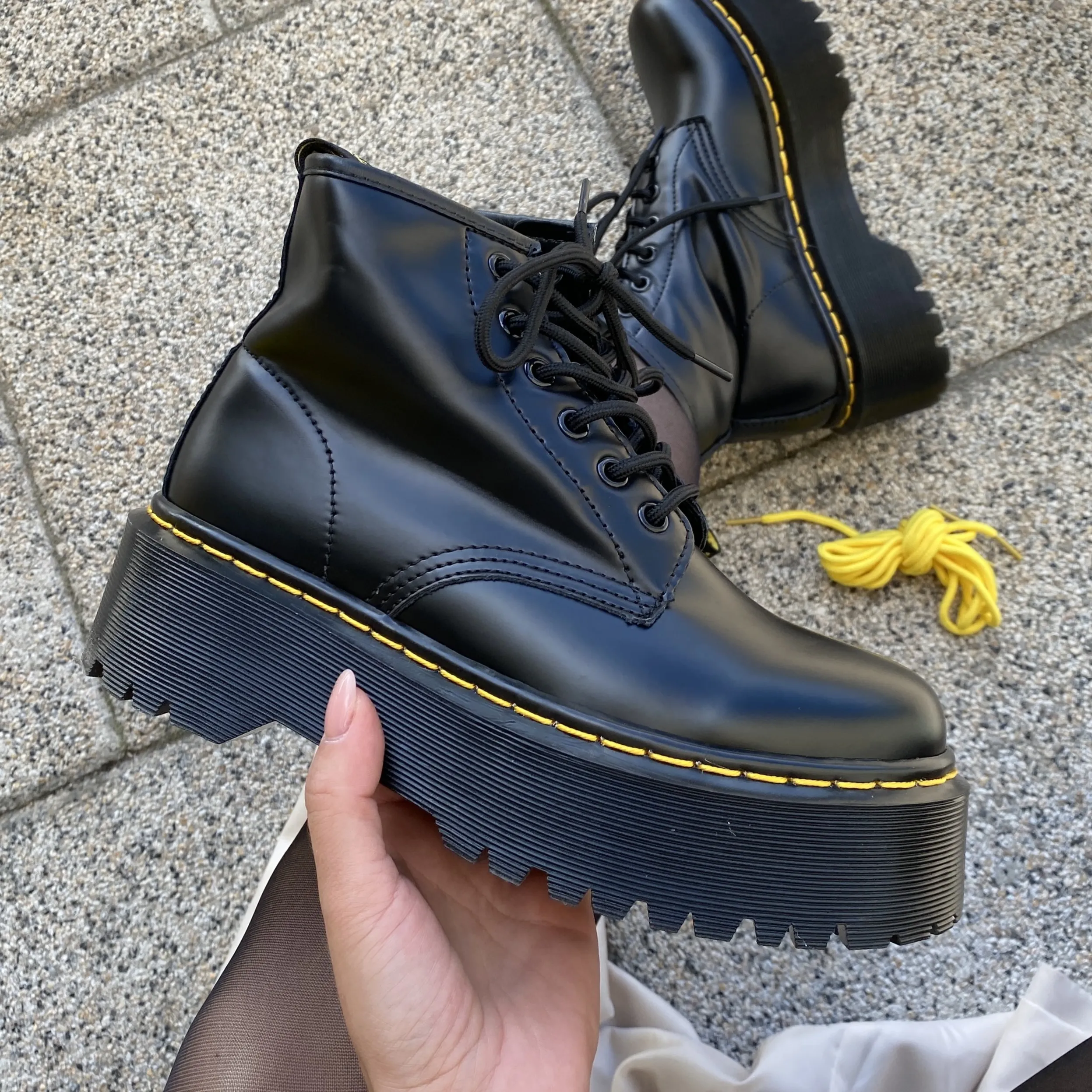 Чоботи Dr. Martens Jadon Ankle Black — шкіряні з хутром - Зображення 1