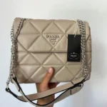 Сумка Prada Beige Triangle — стильна жіноча бежева сумка