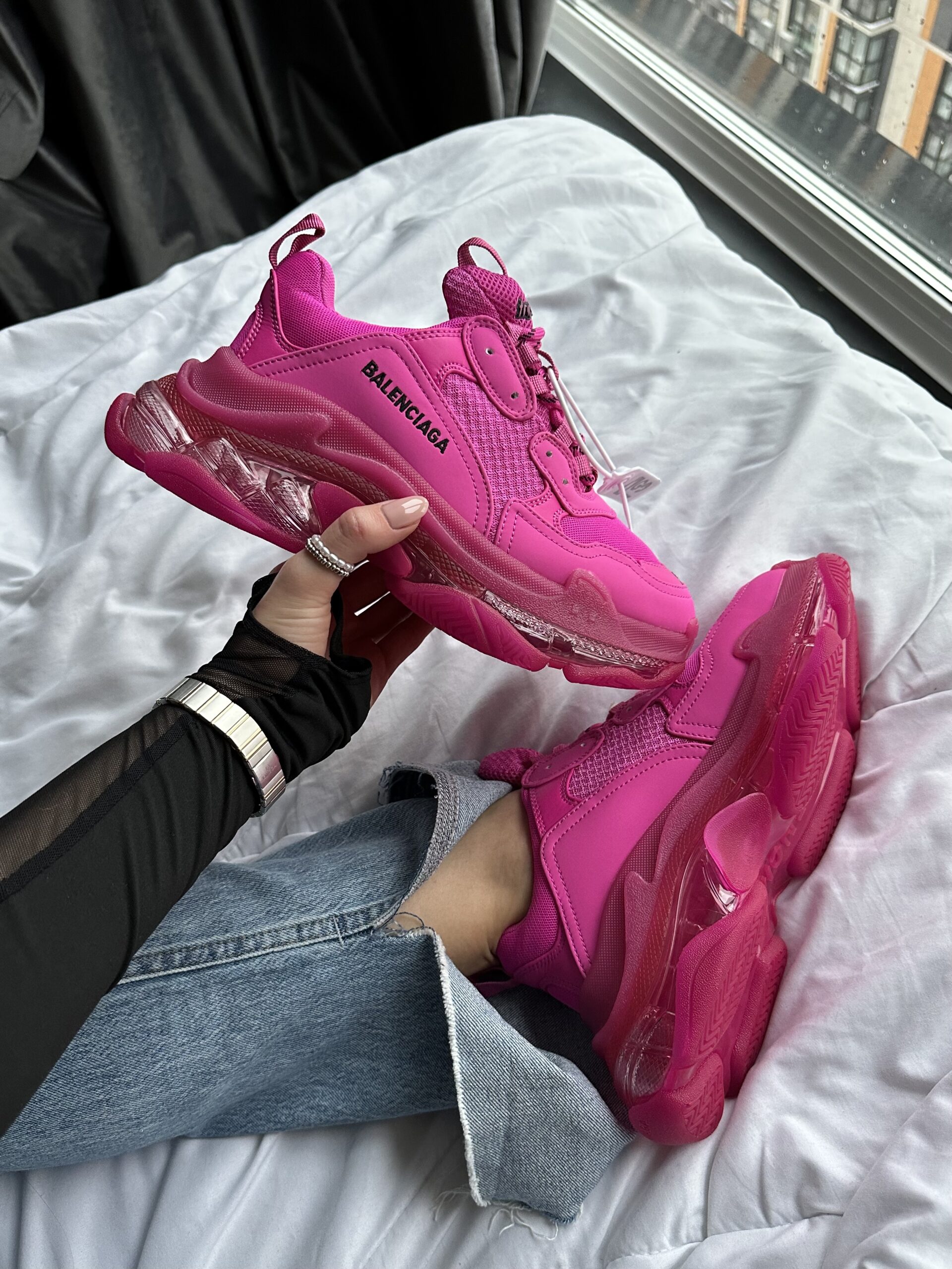 62eebd39-16d2-4d00-8515-94d9dca00699 Кросівки Tripl S Clear Sole Pink — стильні шкіряні жіночі кросівки - Image 1