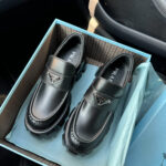 Mocassins Prada Platform Black en cuir pour un look élégant