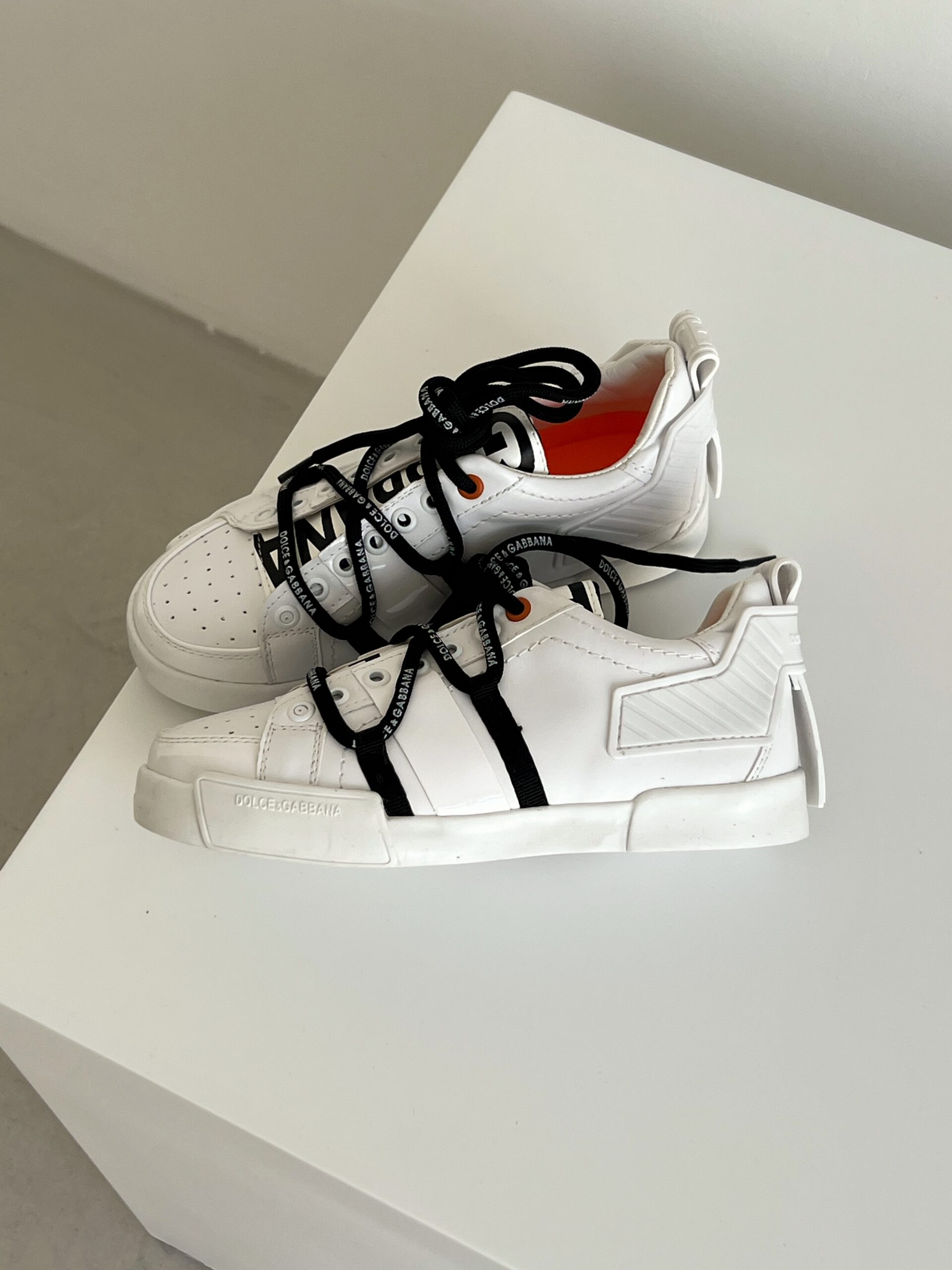 665d9dd5-3354-4504-a9a2-59ae7baf2dc4 Кеди DG Portofino White – шкіра, стильні та комфортні - Зображення 1