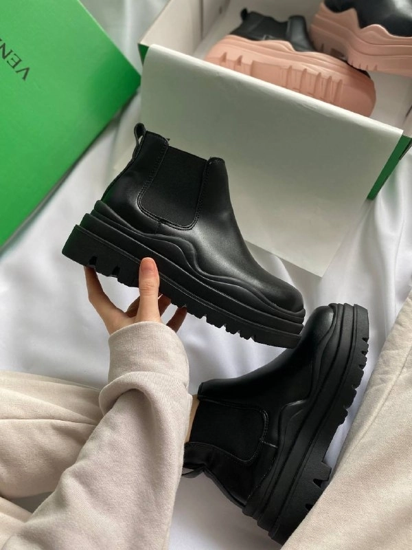 6fe77ef6-6d34-47b4-beb6-70058e715519 Чоботи Bottega Veneta Mini Black – шкіряні зимові чоботи без логотипа - obrazek 1