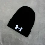 UNDER ARMOUR svart akryl lue for menn og kvinner