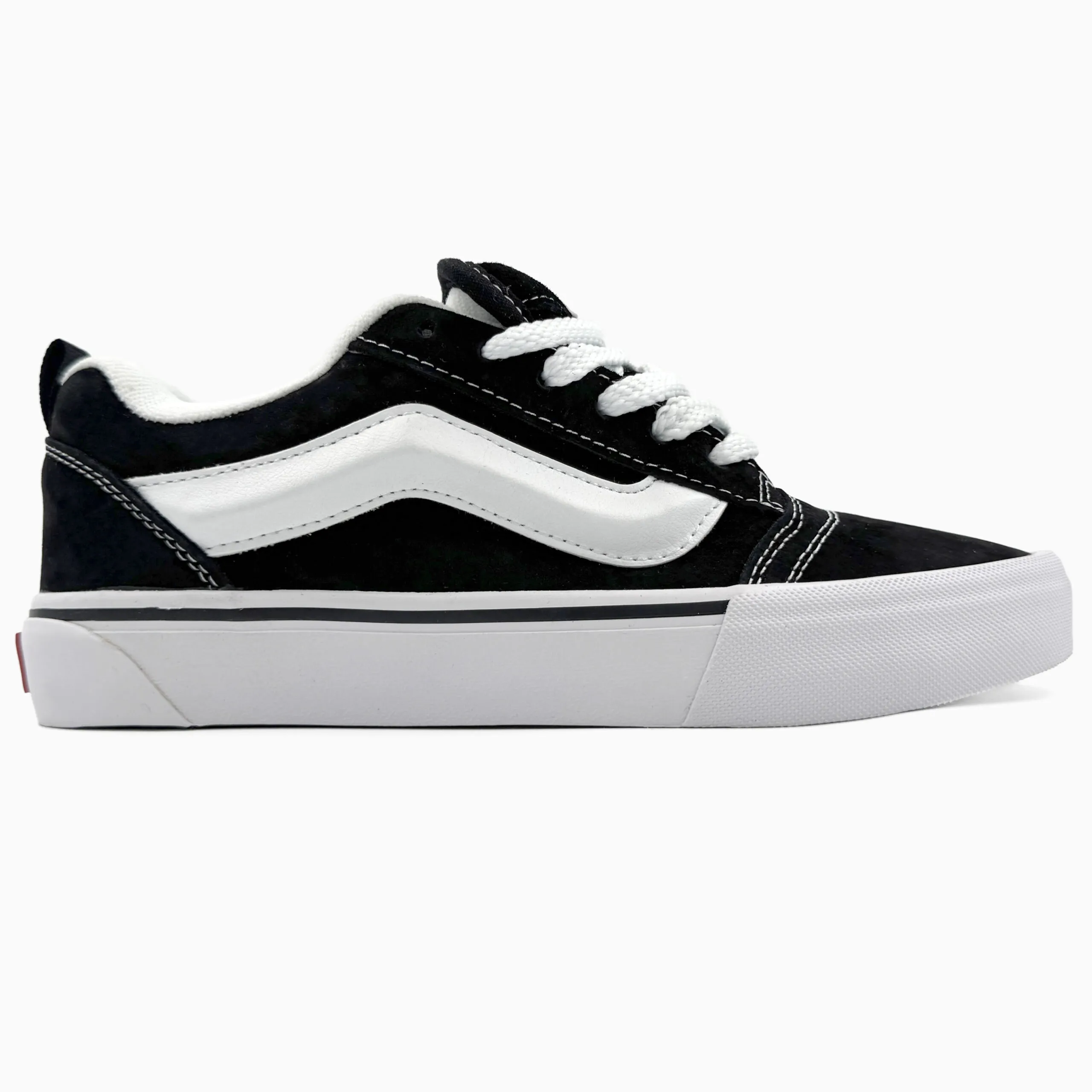 Vans Knu Skool mustad / valged tossud - stiilsed seemisnahast ja tekstiilist meeste tossud - Image 1