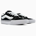 Vans Knu Skool black/White sneakers-stylish men's sneakers made of suede and textiles - Image 2