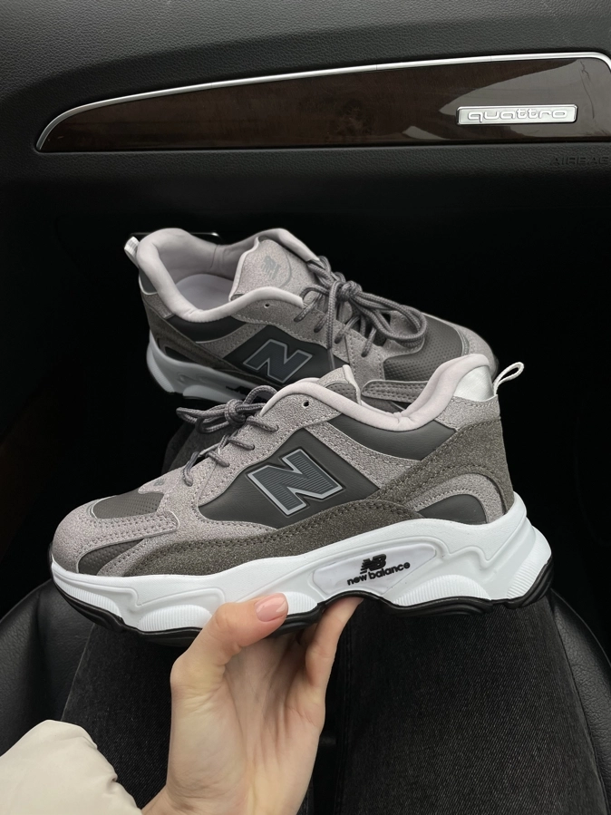 815cb7e8-805d-4919-86fd-0228b7a11330 New Balance Grey nahast tossud igapäevaseks mugavuseks - Image 1