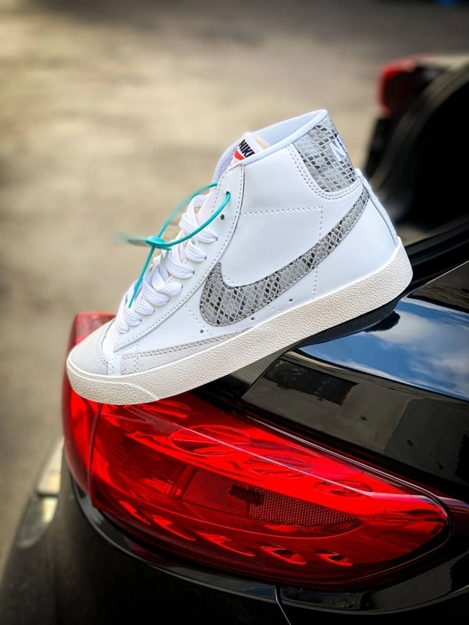 8855827a-311a-4a1e-9453-f23c12247b13 Кеди Nike Blazer Mid ’77 Zebra — стильні високі кросівки SALE — изображение 1