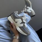 Кросівки New Balance 327 Grey/White — стильні текстильні та замшеві