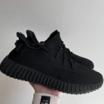 Sportiniai bateliai Adidas Yeezy Boost 350 Black-stilius ir komfortas kasdien