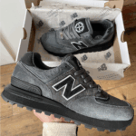 Кросівки New Balance 574 x Stone Island Grafit із замші — стиль та комфорт