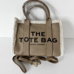 Sac fourre-tout Marc Jacobs en éco-cuir-modèle féminin élégant