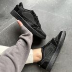 Baskets 1 Low Og x Travis Scott Black-baskets en cuir élégantes