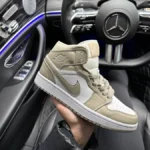 Baskets Air Jordan 1 Retro linen Beige en cuir véritable