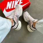 Nike v2k Run Pink tossud-stiilsed nahast ja tekstiilist naiste tossud
