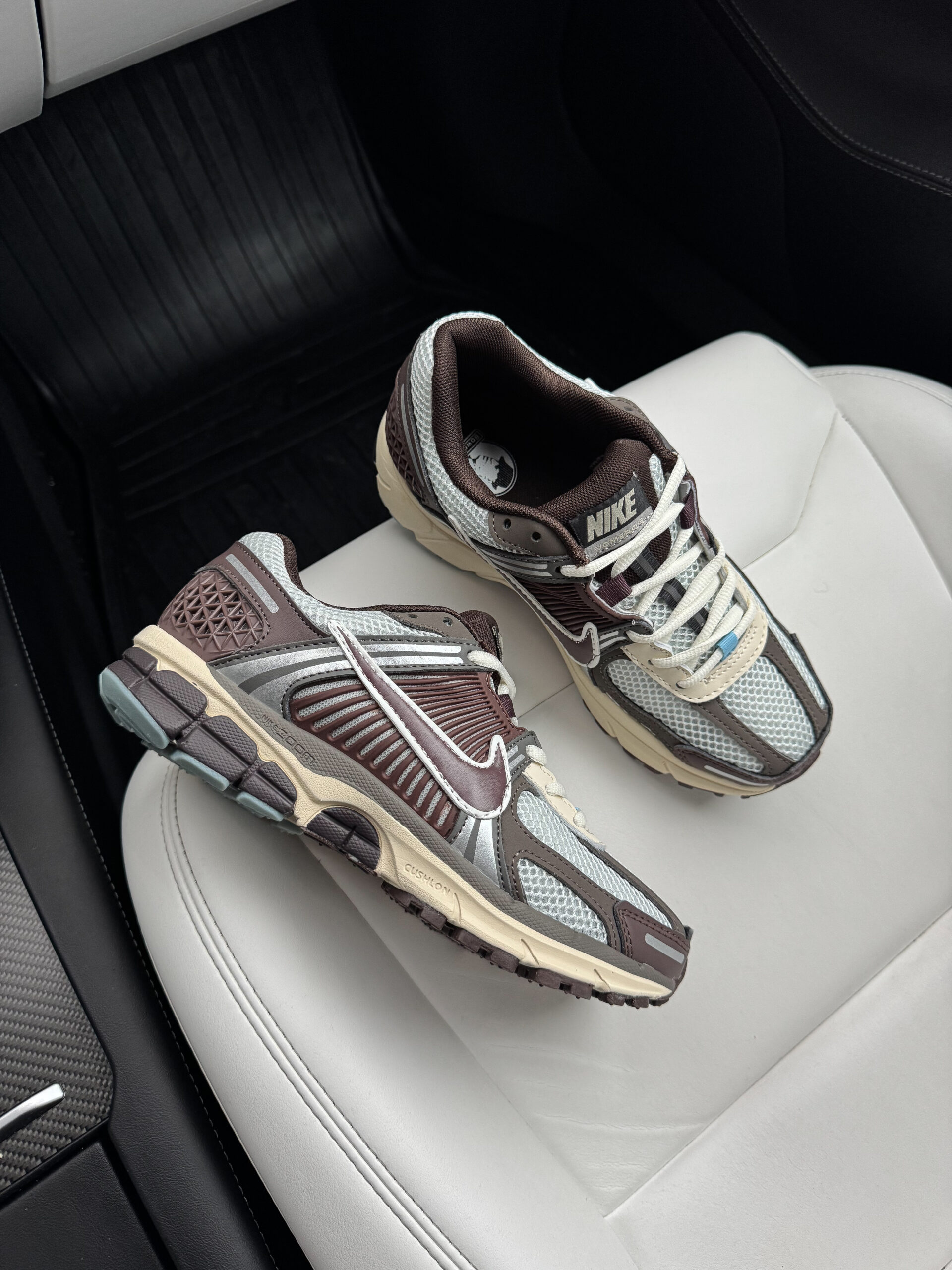 c5bc46b1-7227-4714-8e65-16c9f560c311 Кросівки Zoom Vomero 5 ‘Earth Fossil’ текстильні для спорту — изображение 1