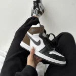 Air Jordan Retro 1 korkea tumma Mokka lenkkarit-nubuck nahka
