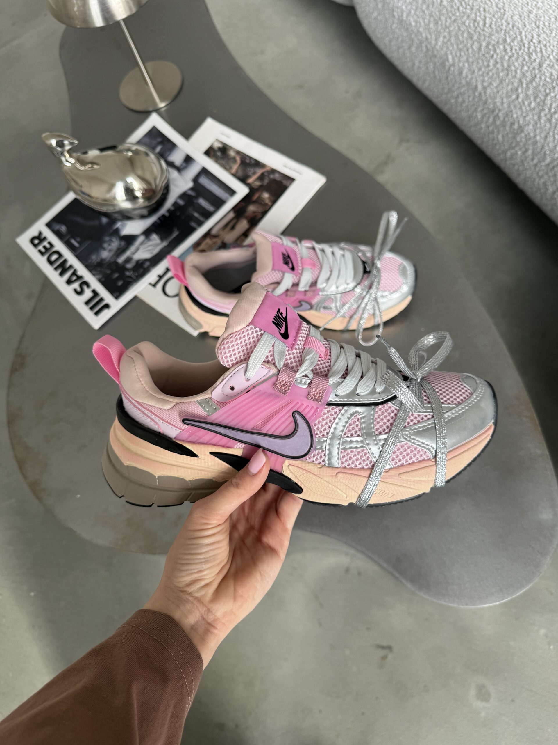 cfdae530-7e63-4566-ab83-0eb209d56f88 Кросівки Nike V2K Run Pink Premium — стильні рожеві текстильні кросівки — изображение 1