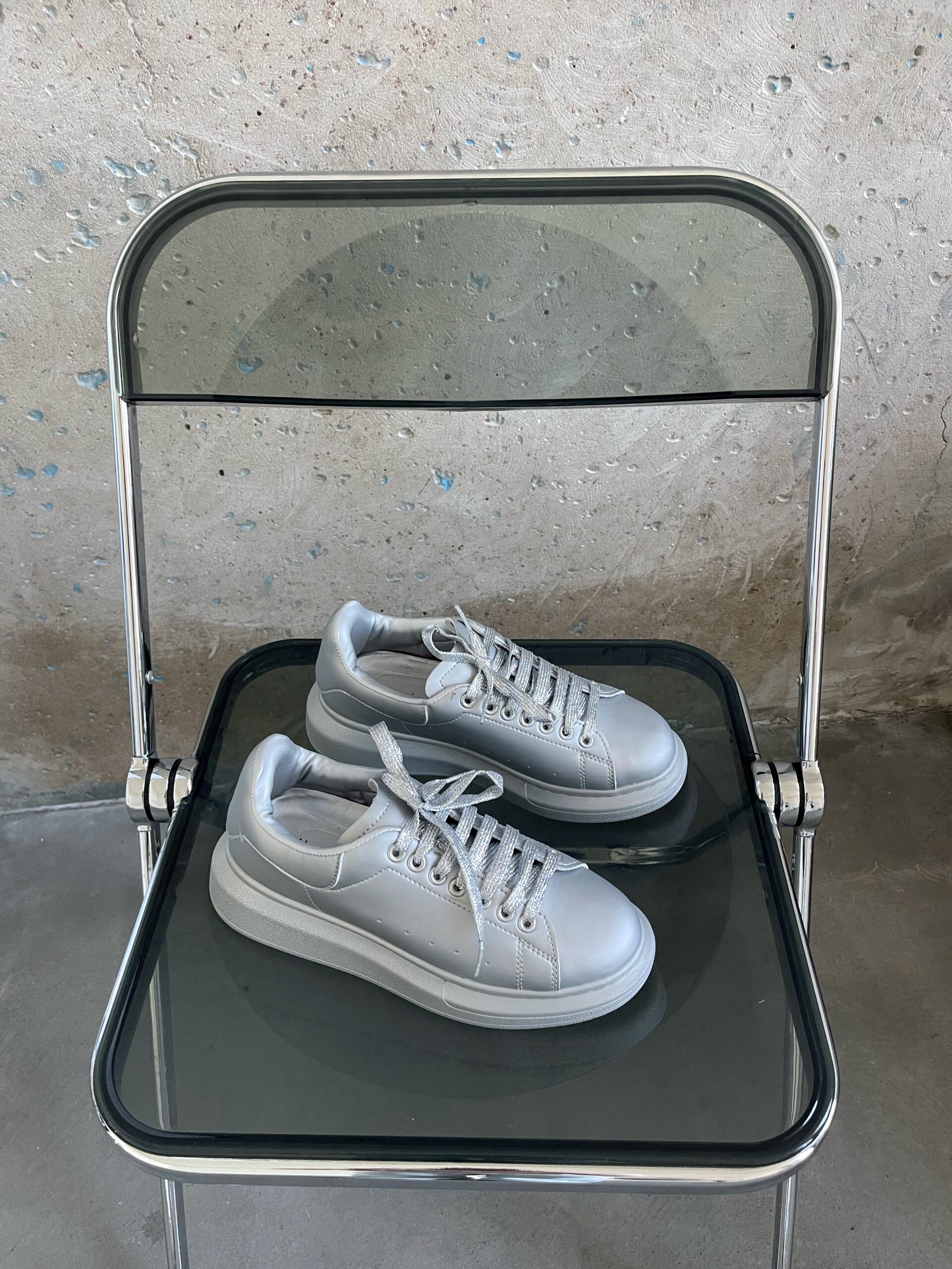 d4780fb3-35c8-4ec3-9649-c0bbfdbd9a96 McQeen Grey sneakers-stylish leather sneakers for everyday wear - Image 1