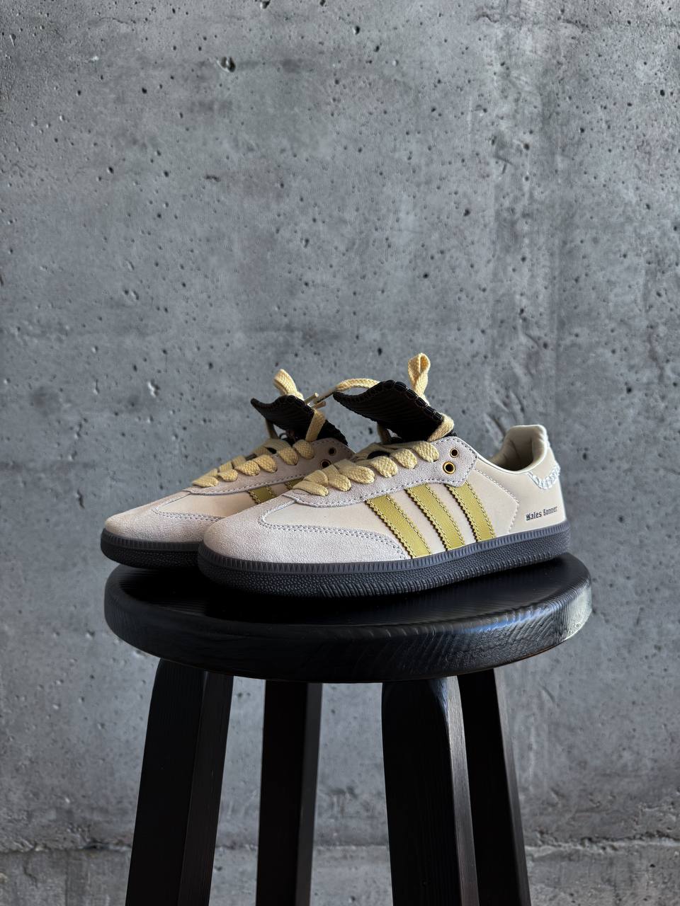 d651094a-9220-4870-a533-ae615a037455 Adidas Samba Wales Bonner Land of Wood and Water kožené - Obrázek 1