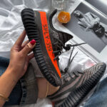 YEEZY Boost 350 V2 Carbone Beluga Reflective текстильні кросівки