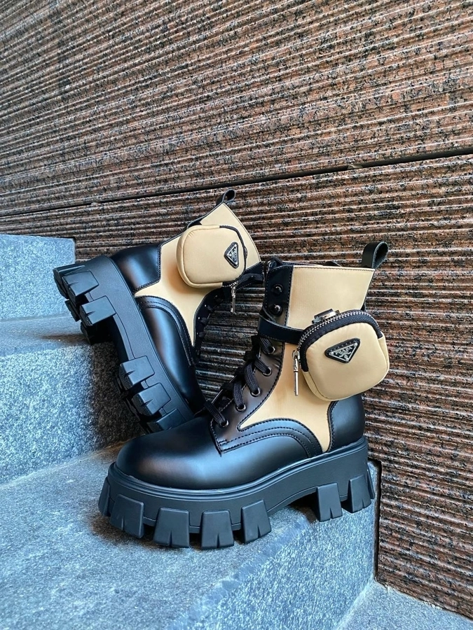 e0017a34-4c3f-4837-802f-b905b3b0108b Чоботи Prada Boots Zip Pocket Black/Nude шкіряні стильні ---------- - obrazek 1