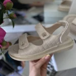 Сандалі Chanel Sandals Beige — жіночі шкіряні бежеві