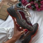 Gucci GG Rhyton textile tossud stiilseks ja mugavaks kandmiseks