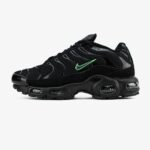 Nike Air Max Plus Black / Volt sportbačiai-odiniai-tekstiliniai, stilingi