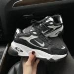 Кросівки Nike Pro Black — шкіряні та текстильні чорні кросівки