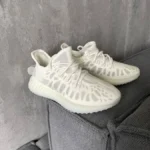 Кросівки Yeezy 350 V2 Mono White — стильні текстильні кросівки